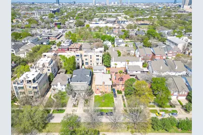 1558 1/2 Castle Court, Houston, TX 77006 - Photo 18