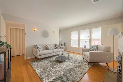 1558 1/2 Castle Court, Houston, TX 77006 - Photo 6