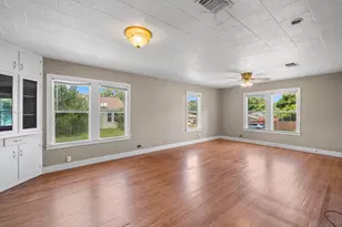 1802 Marjorie St, Brenham, TX 77833 - Photo 6