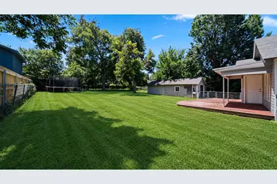 1802 Marjorie Street, Brenham, TX 77833 - Photo 14