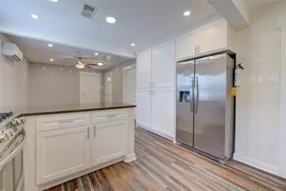 7306 Avenue J, Houston, TX 77011 - Photo 14