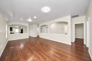 819 Sun Prairie Dr Dr, Houston, TX 77090 - Photo 4