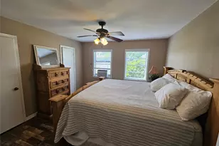 136 Fisher St, Matagorda, TX 77414 - Photo 4