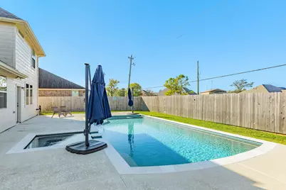 707 Burr Oak, Richwood, TX 77531 - Photo 1