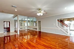 1103 Gloria Ct, Sugar Land, TX 77478 - Photo 4