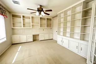 1103 Gloria Ct, Sugar Land, TX 77478 - Photo 12
