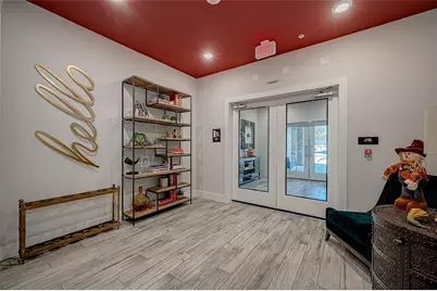 6804 Westview Drive #1402, Houston, TX 77055 - Photo 8