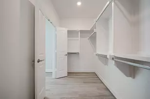 6804 Westview Dr, Houston, TX 77055 - Photo 36
