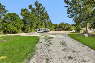 207 W Elder St, Colmesneil, TX 75938 - Photo 32