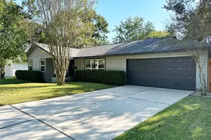 4821 Hummingbird St, Houston, TX 77035 - Photo 2