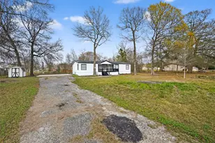 21649 County Rd 3747, Splendora, TX 77372 - Photo 2