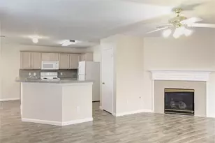 5530 Violet Path Ln, Houston, TX 77085 - Photo 4