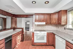 403 Westwood Dr, Friendswood, TX 77546 - Photo 14