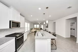 7923 Virginia Dr, Richmond, TX 77406 - Photo 6