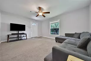 1606 W 8th St, Freeport, TX 77541 - Photo 6