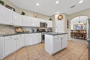 18206 Noble Forest Dr, Humble, TX 77346 - Photo 2