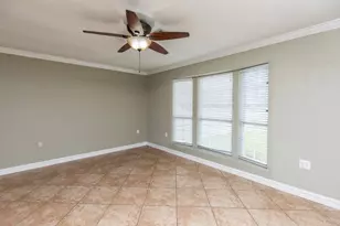 970 Charleston Cir, Bridge City, TX 77611 - Photo 4