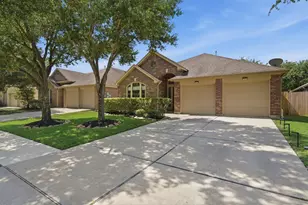13416 Moonlit Lake Ln, Pearland, TX 77584 - Photo 2