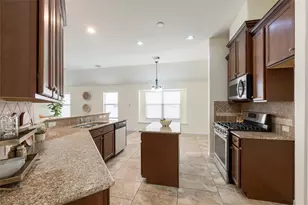 17831 Bella Ava Dr, Tomball, TX 77377 - Photo 4