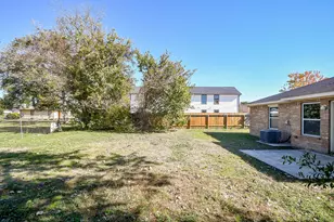 894 N Victory Dr, Houston, TX 77088 - Photo 18