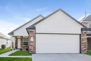2827 Briggs Dr, Conroe, TX 77301 - Photo 1