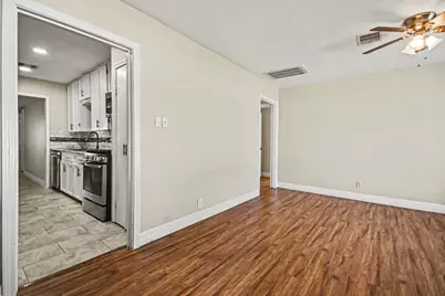 1606 Afton Street, Houston, TX 77055 - Photo 6