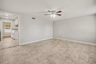 1606 Afton St, Houston, TX 77055 - Photo 12