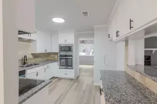 3820 Evergreen Dr, Dickinson, TX 77539 - Photo 10