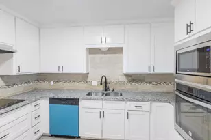 3820 Evergreen Dr, Dickinson, TX 77539 - Photo 12