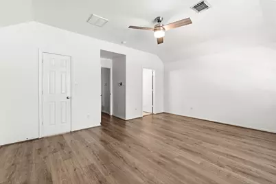 149 E Summerhaze Circle, The Woodlands, TX 77382 - Photo 8