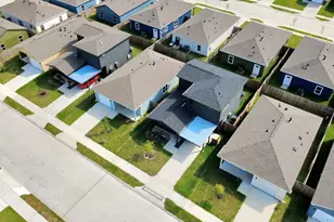 9916 Dipping Woods St, Houston, TX 77076 - Photo 2