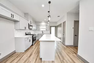 9916 Dipping Woods St, Houston, TX 77076 - Photo 24