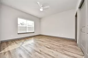 9916 Dipping Woods St, Houston, TX 77076 - Photo 34