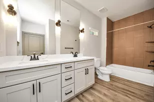 9916 Dipping Woods St, Houston, TX 77076 - Photo 36
