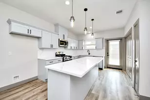 9916 Dipping Woods St, Houston, TX 77076 - Photo 26