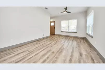 9916 Dipping Woods Street, Houston, TX 77076 - Photo 16