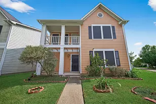 15859 E Park Ct, Houston, TX 77082 - Photo 2