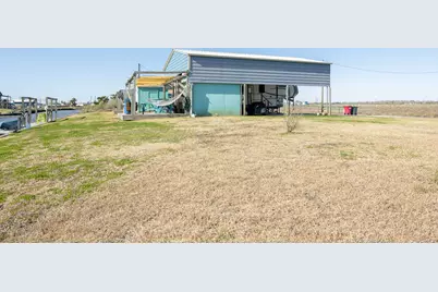 179 Nautilus Street, Sargent, TX 77414 - Photo 2