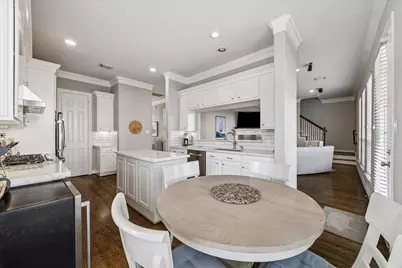 2630 Shady Acres Landing, Houston, TX 77008 - Photo 10