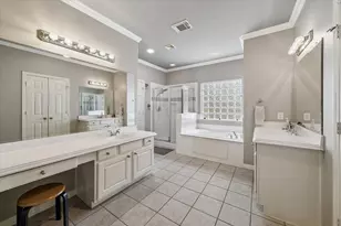 2630 Shady Acres Landing, Houston, TX 77008 - Photo 14