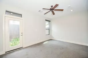 748 W 16th St, Houston, TX 77008 - Photo 28