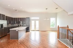 748 W 16th St, Houston, TX 77008 - Photo 4