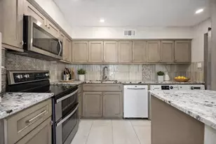 470 N Post Oak Ln, Houston, TX 77024 - Photo 1