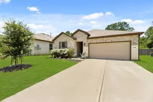 2340 N Amber Ruse Ct, Conroe, TX 77304 - Photo 4