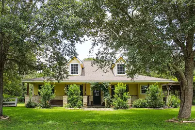 1076 W Branding Iron, Weimar, TX 78962 - Photo 4