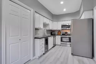 2608 Bering Dr, Houston, TX 77057 - Photo 8