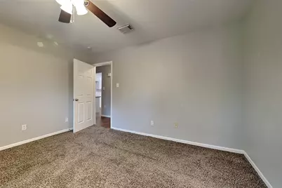 2730 Longleaf Pines Drive, Houston, TX 77339 - Photo 6