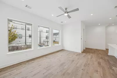 5309 Eigel Street, Houston, TX 77007 - Photo 4