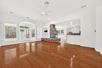 22 Westwinds Circle NE, The Woodlands, TX 77382 - Photo 6