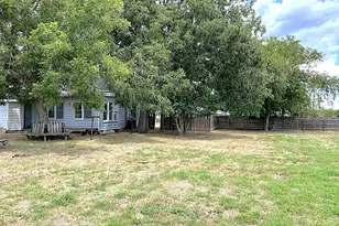 603 N Depot St, Victoria, TX 77901 - Photo 2
